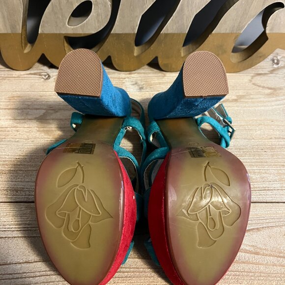 VIA GIULIA Three Tone Strappy Chunky  Heel Sandals - Picture 9 of 13